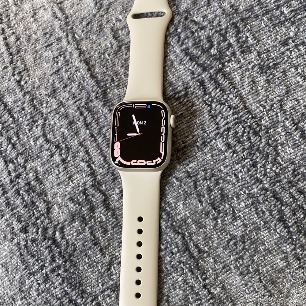 Apple Watch Series 7 GPS, 41mm Starlight Aluminium Case